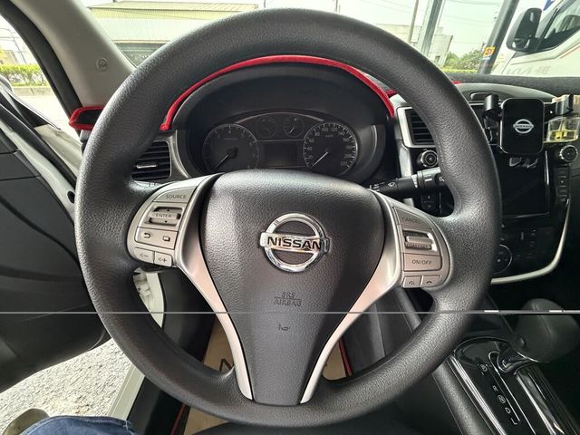 NISSAN日產 TIIDA  第9張相片