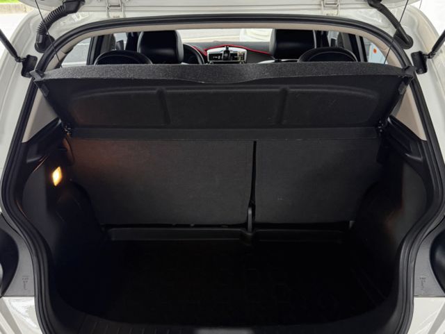 NISSAN日產 TIIDA  第13張相片