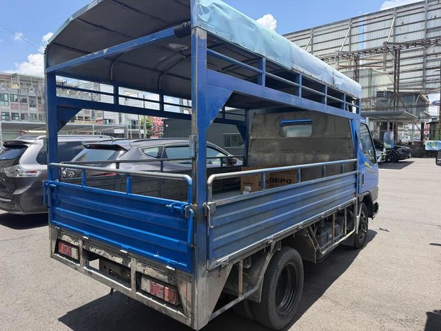 MITSUBISHI三菱 CANTER  第2張相片