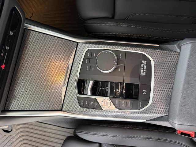 BMW寶馬 320I TOURING  第10張相片