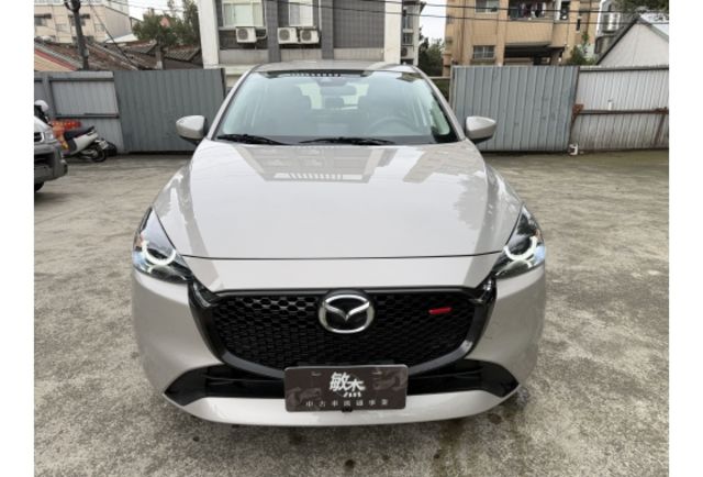 里程跑的少的可以才跑了區區7100…多公里 [馬自達2/2023年/淺棕]  第2張相片