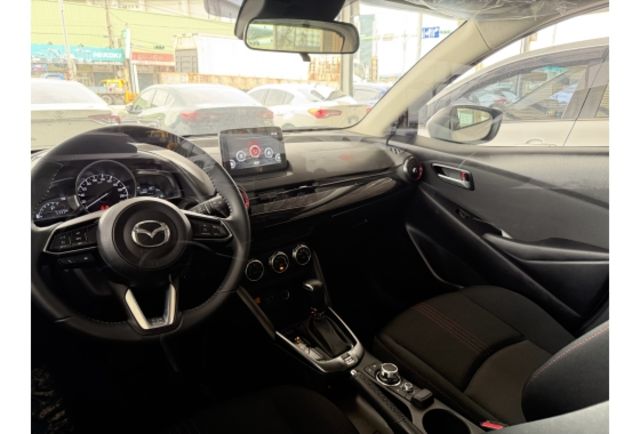 里程跑的少的可以才跑了區區7100…多公里 [馬自達2/2023年/淺棕]  第12張相片