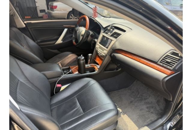 【Toyota/Camry/2010年/黑】【一手車/ 原件鈑】  第8張相片