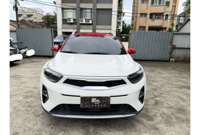 【Stonic/KIA /2022年/白、紅】【油電】ACC跟車  第2張相片