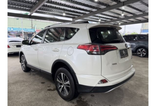 Toyota RAV4  第4張相片