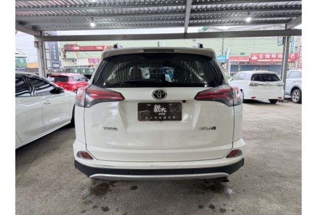 Toyota RAV4  第5張相片