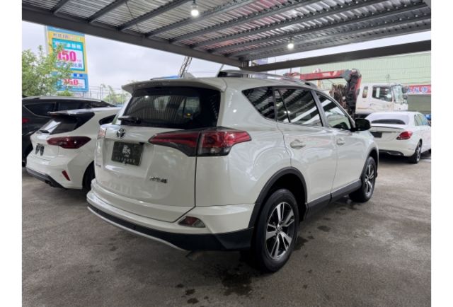 Toyota RAV4  第6張相片