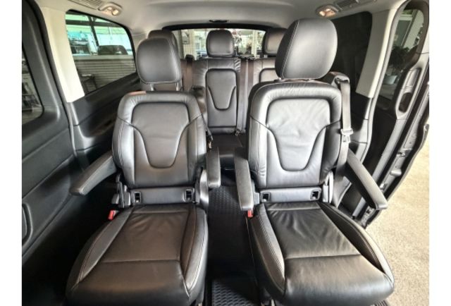 Benz V250d  第9張相片