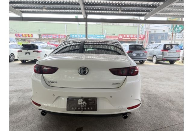 Mazda MAZDA3  第5張相片