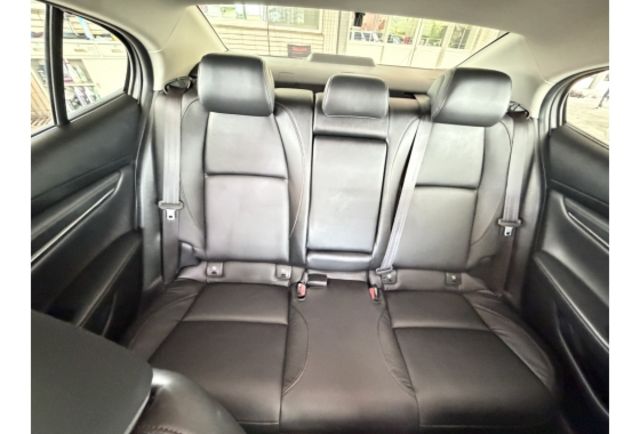 Mazda MAZDA3  第9張相片