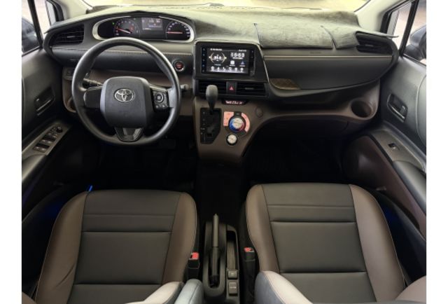 Toyota SIENTA  第7張相片
