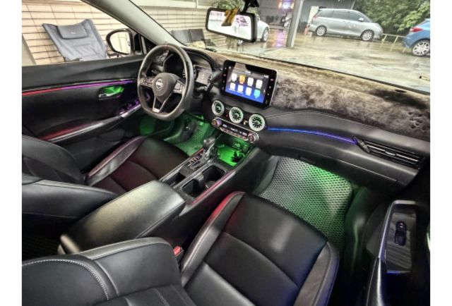 「氣氛燈・鋁圈・避震器・CarPlay」預約賞車／諮詢  0989-722-408 蘇先生  第8張相片