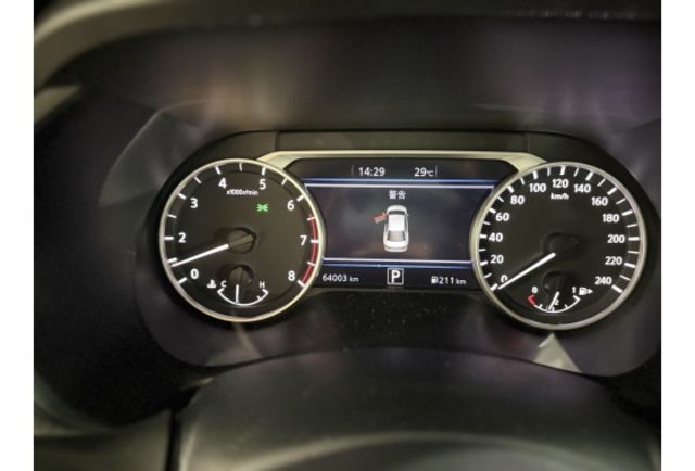 「氣氛燈・鋁圈・避震器・CarPlay」預約賞車／諮詢  0989-722-408 蘇先生  第17張相片
