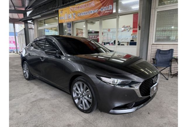 Mazda MAZDA3  第1張相片