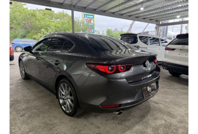 Mazda MAZDA3  第4張相片