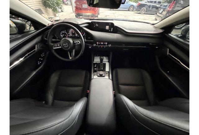 Mazda MAZDA3  第6張相片