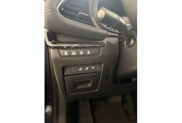 Mazda MAZDA3  第14張相片