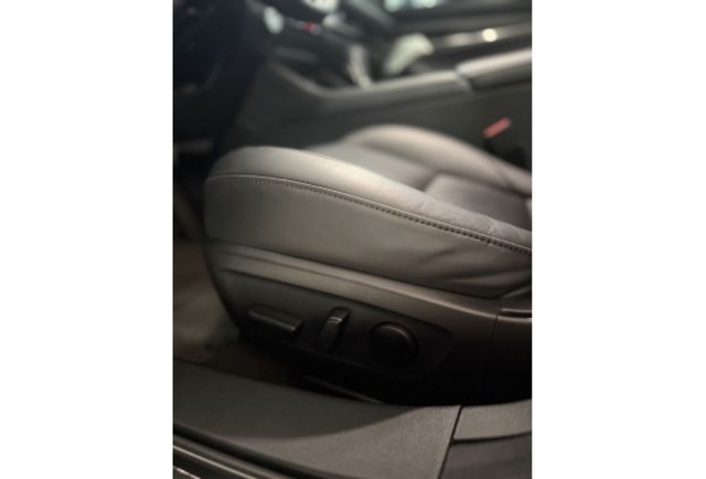 Mazda MAZDA3  第15張相片
