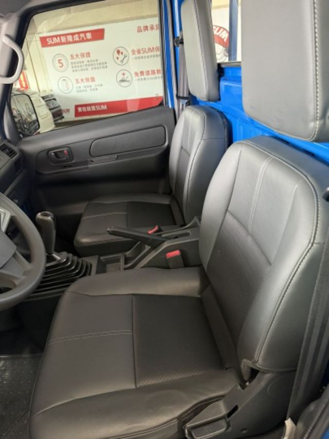 里程僅跑九萬/原車原鈑件/一手車況/自用貨車/里程保證  第4張相片