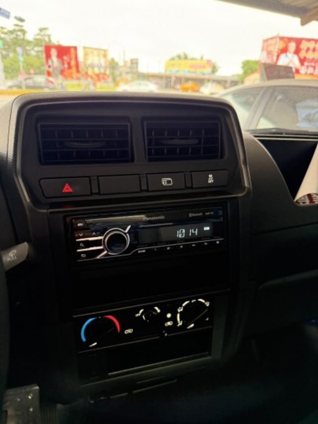 里程僅跑九萬/原車原鈑件/一手車況/自用貨車/里程保證  第6張相片