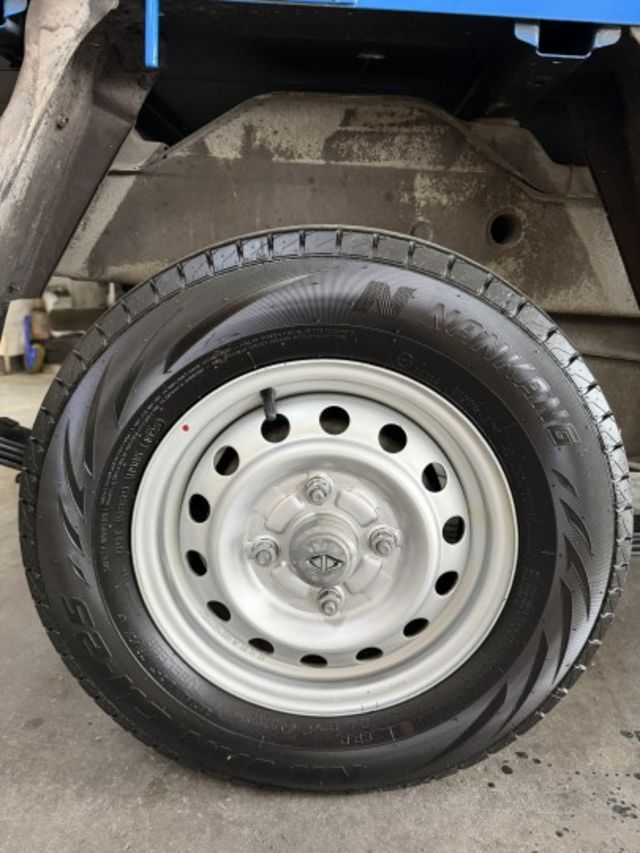 里程僅跑九萬/原車原鈑件/一手車況/自用貨車/里程保證  第10張相片