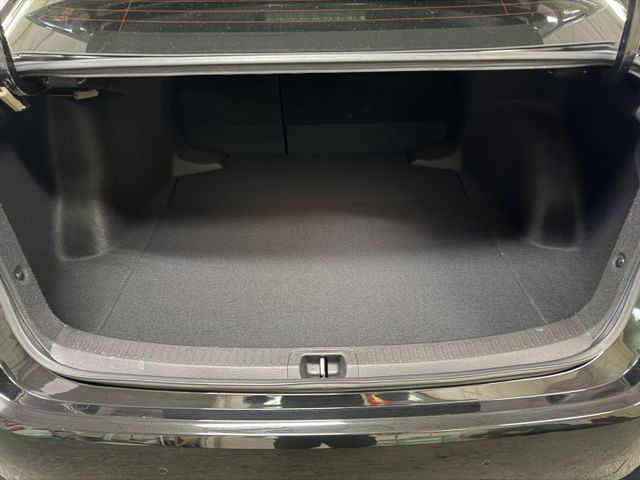 里程僅跑兩萬四/一手車況/認證車況/國民神車/2020年出廠  第7張相片