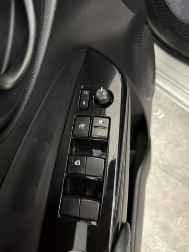 里程14萬/銀灰色大鴨/高CP值/車況如新  第5張相片