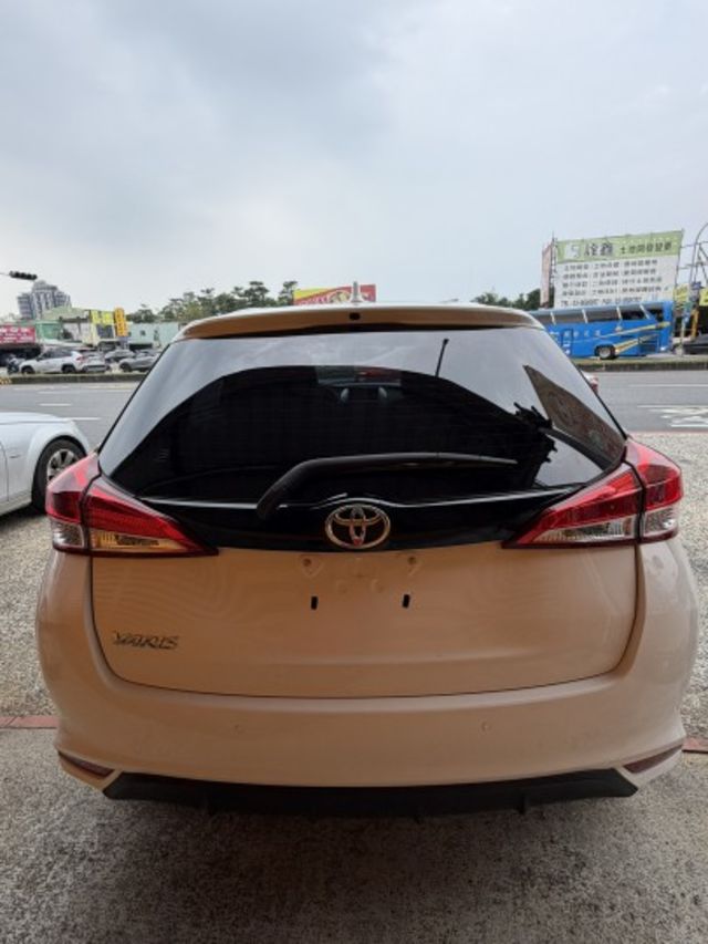 2021出廠/頂規大鴨/高CP值都市小車/里程11萬/配備應有盡有  第3張相片