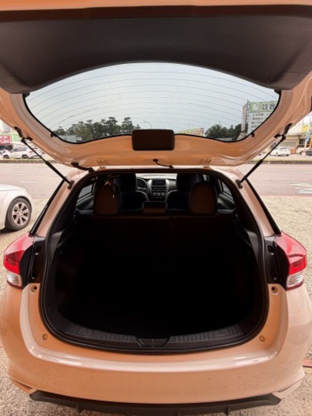 2021出廠/頂規大鴨/高CP值都市小車/里程11萬/配備應有盡有  第4張相片