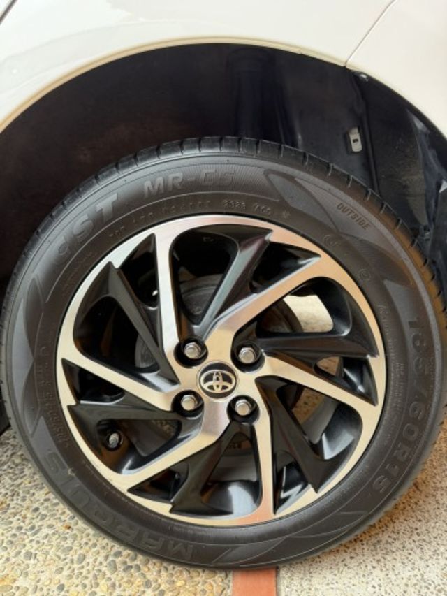 2021出廠/頂規大鴨/高CP值都市小車/里程11萬/配備應有盡有  第13張相片