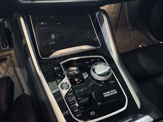 BMW寶馬 X6 XDRIVE40I  第11張相片