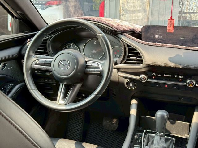MAZDA馬自達 MAZDA 3  第5張相片