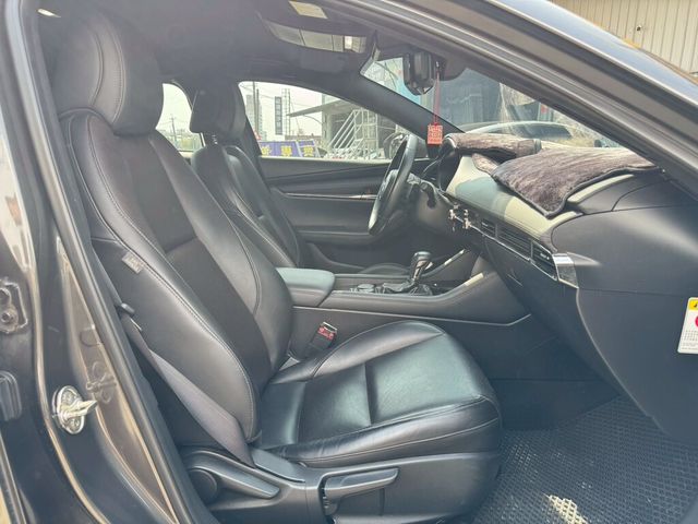 MAZDA馬自達 MAZDA 3  第8張相片