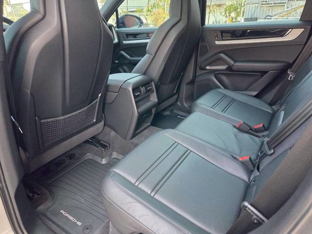 PORSCHE保時捷 CAYENNE  第8張相片