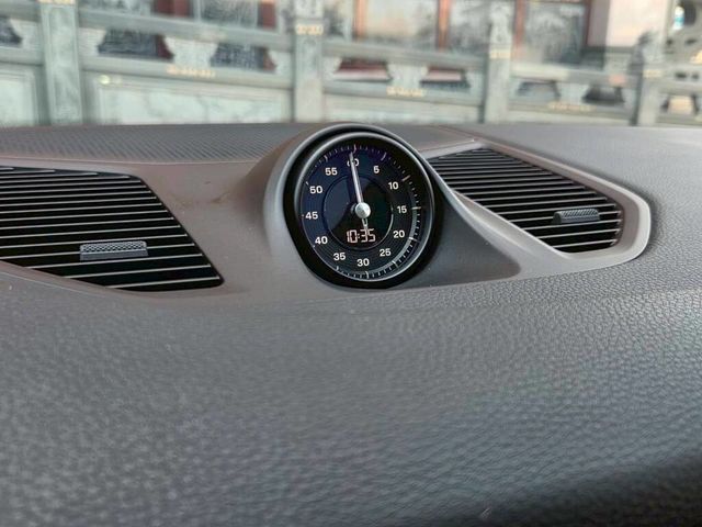 PORSCHE保時捷 CAYENNE  第13張相片