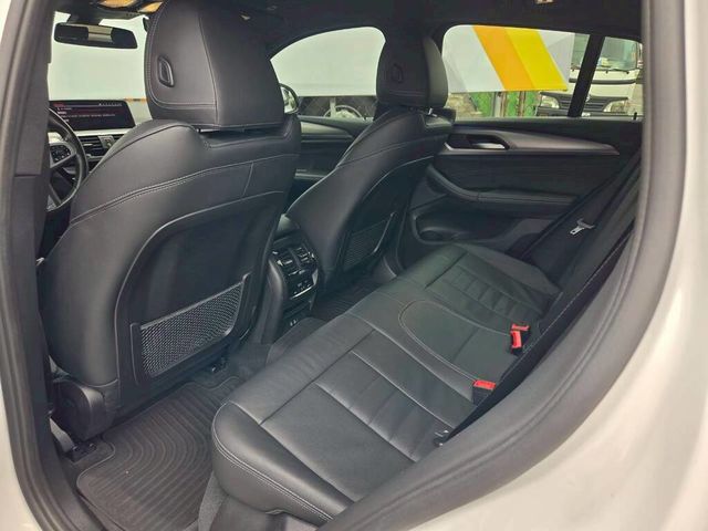 BMW寶馬 X4 XDRIVE30I  第5張相片