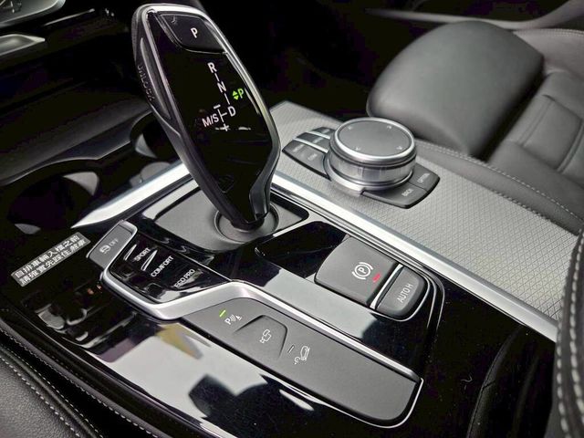 BMW寶馬 X4 XDRIVE30I  第7張相片