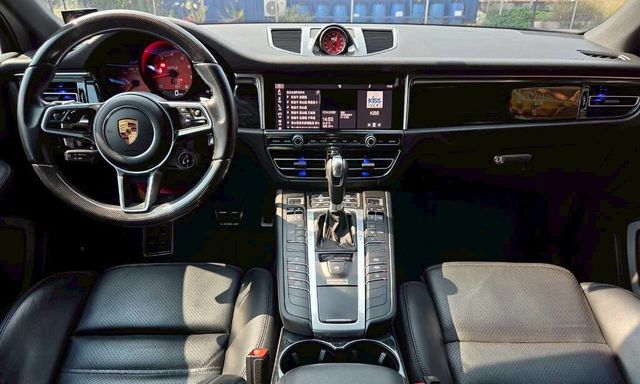 PORSCHE保時捷 MACAN  第7張相片