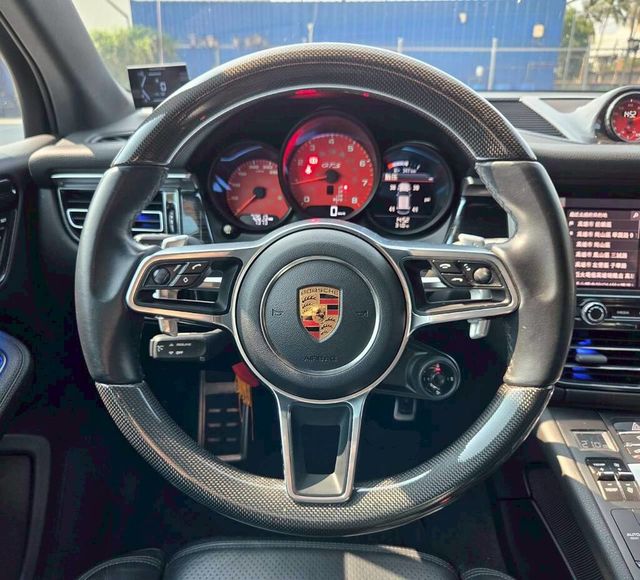 PORSCHE保時捷 MACAN  第9張相片