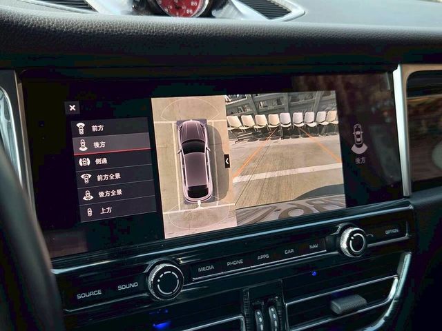 PORSCHE保時捷 MACAN  第12張相片