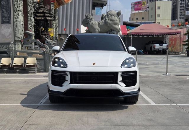 PORSCHE保時捷 CAYENNE  第3張相片