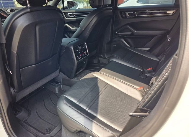 PORSCHE保時捷 CAYENNE  第8張相片