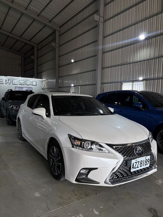 LEXUS凌志 CT200H  第1張相片