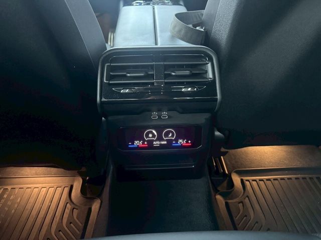 BMW寶馬 I5  第13張相片