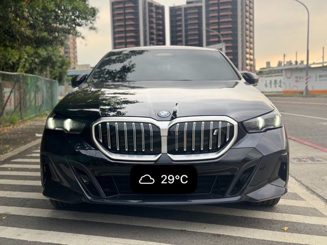 BMW寶馬 I5  第15張相片