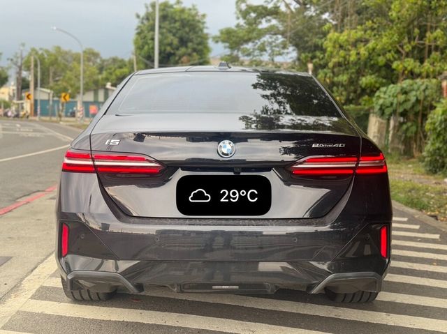 BMW寶馬 I5  第16張相片