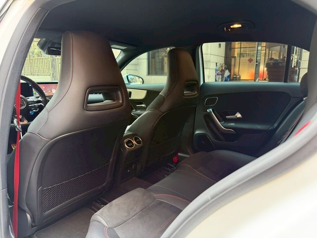 M-BENZ賓士 A35 AMG  第9張相片