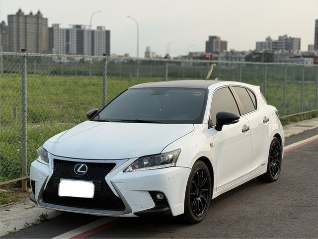 LEXUS凌志 CT200H  第1張相片