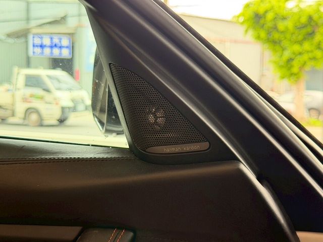 BMW寶馬 M3 SEDAN  第7張相片