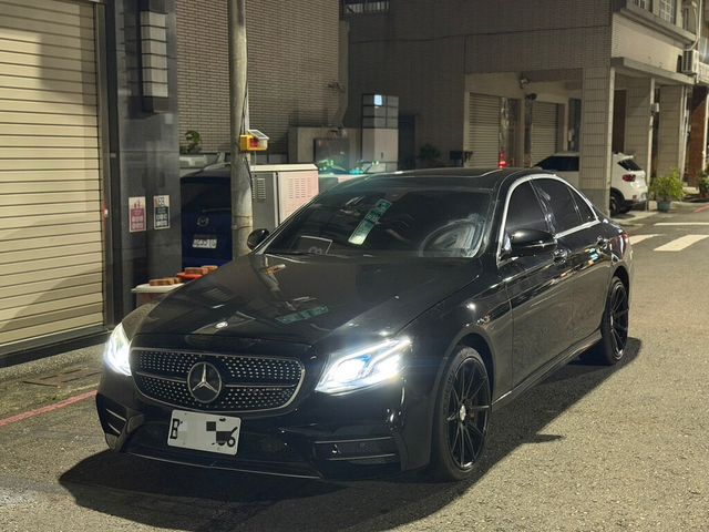 M-BENZ賓士 E300  第1張相片